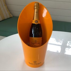 #VueveParty exclusive ice bucket